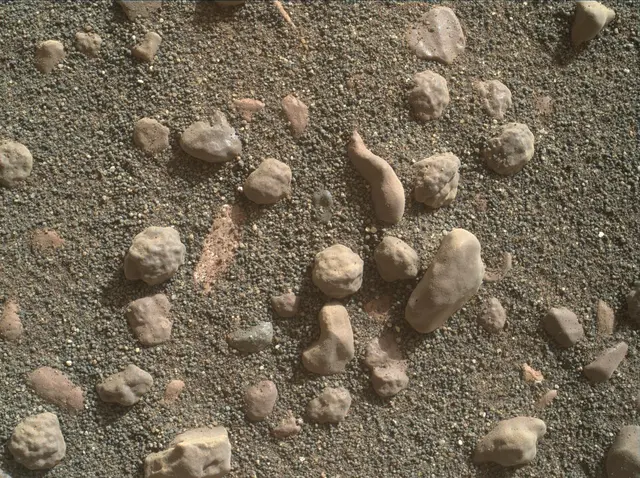 Sol 1807: Mars Hand Lens Imager (MAHLI)