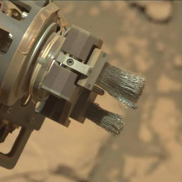Sol 1811: Mast Camera (Mastcam)