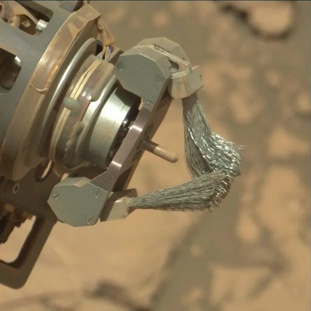 Sol 1811: Mast Camera (Mastcam)