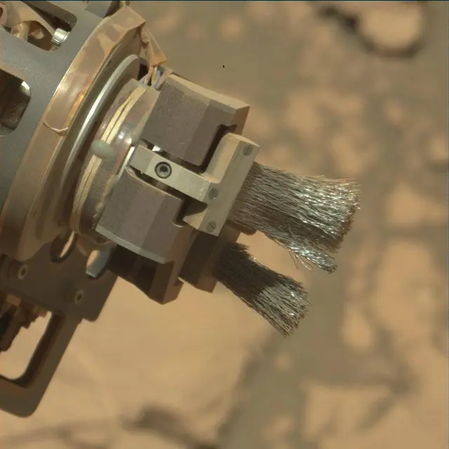 Sol 1811: Mast Camera (Mastcam)