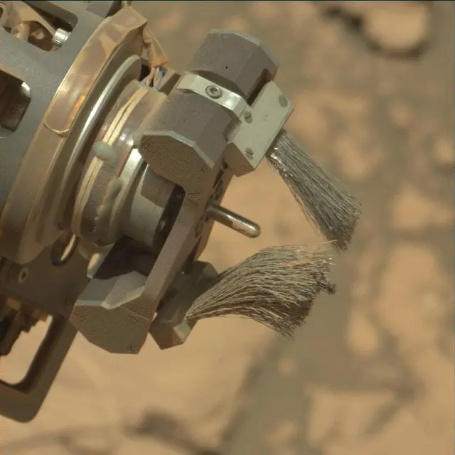Sol 1811: Mast Camera (Mastcam)