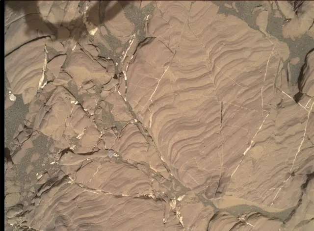 Sol 1811: Mars Hand Lens Imager (MAHLI)