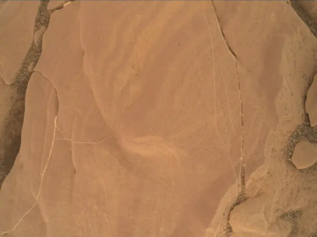 Sol 1811: Mars Hand Lens Imager (MAHLI)