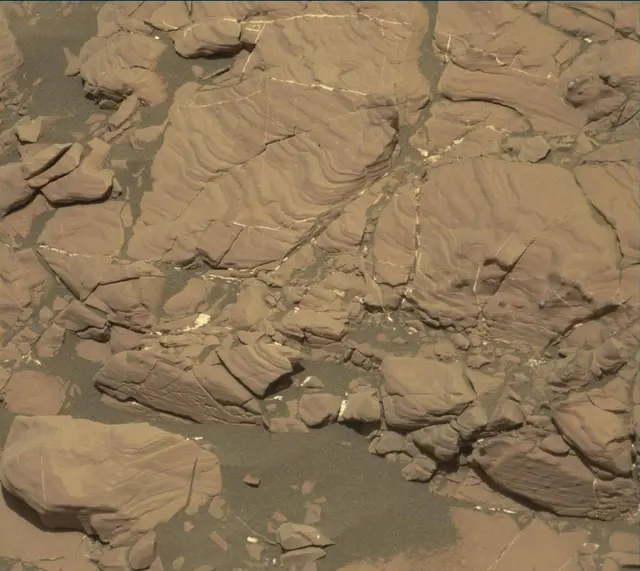 Sol 1812: Mast Camera (Mastcam)
