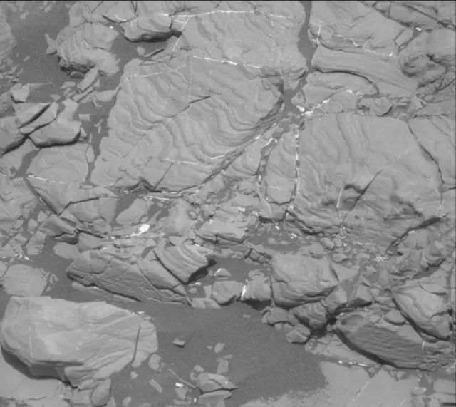 Sol 1812: Mast Camera (Mastcam)