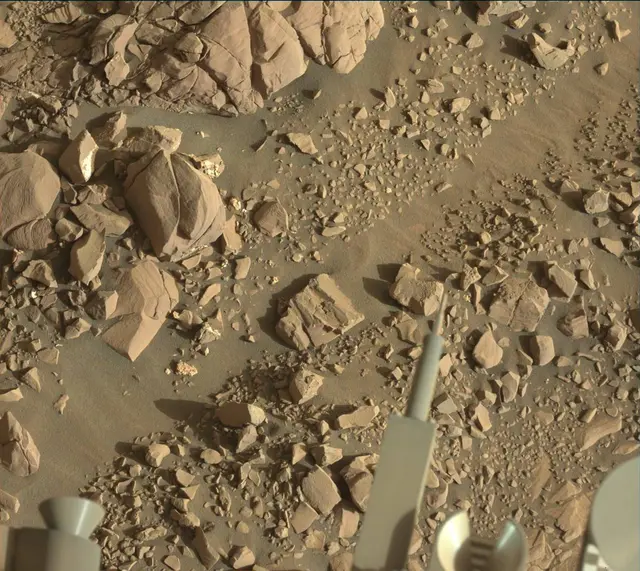Sol 1814: Mast Camera (Mastcam)