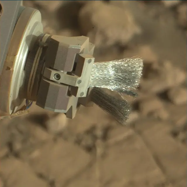 Sol 1818: Mast Camera (Mastcam)