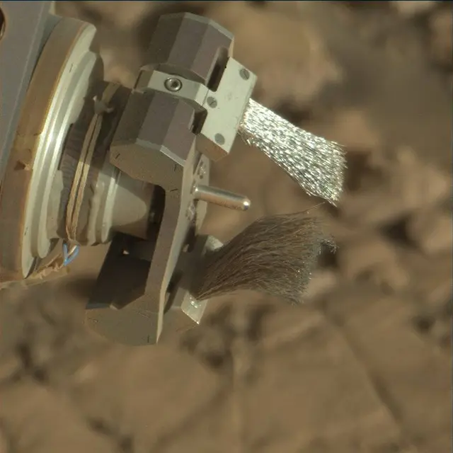 Sol 1818: Mast Camera (Mastcam)