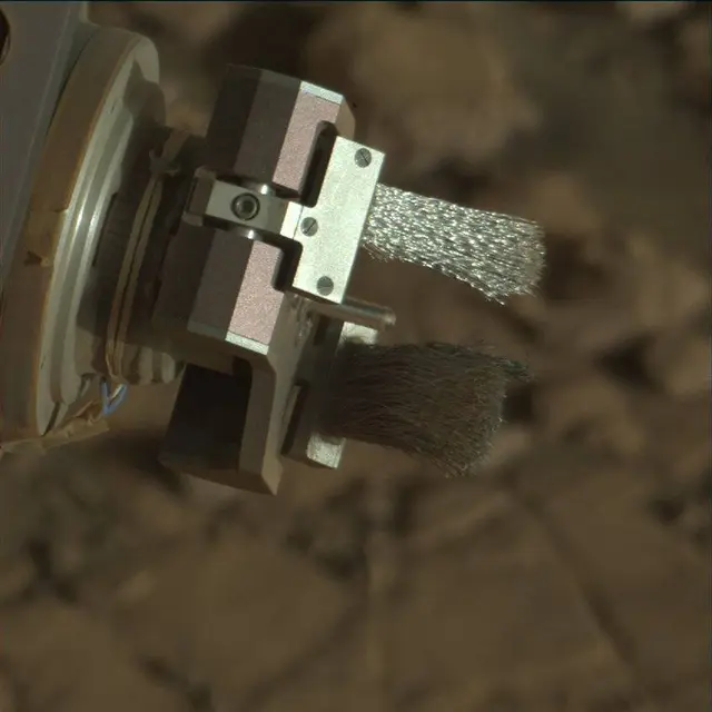 Sol 1818: Mast Camera (Mastcam)