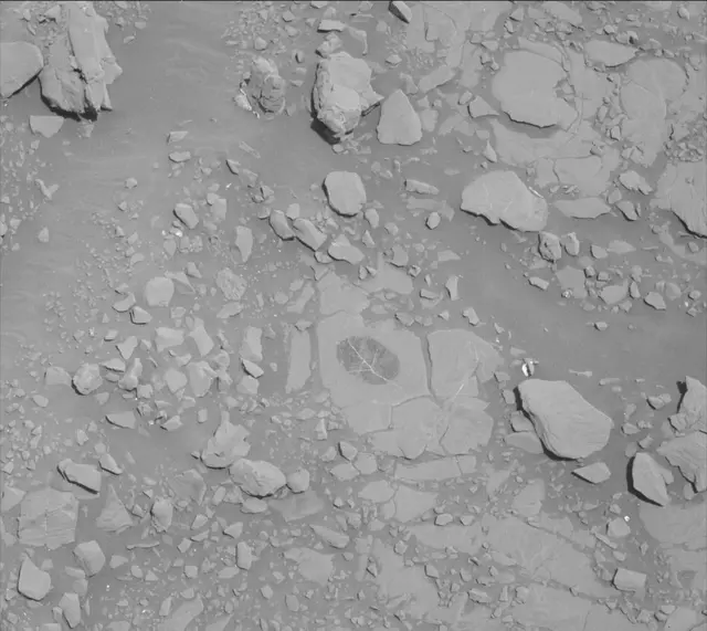 Sol 1819: Mast Camera (Mastcam)