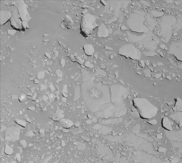 Sol 1819: Mast Camera (Mastcam)