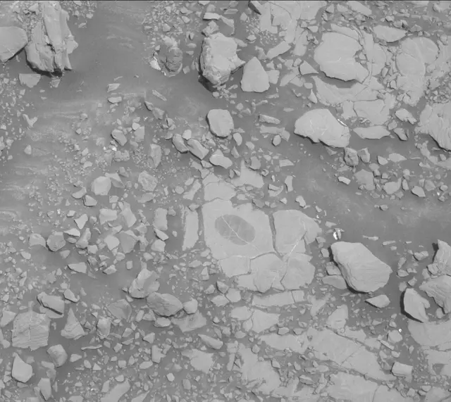 Sol 1819: Mast Camera (Mastcam)