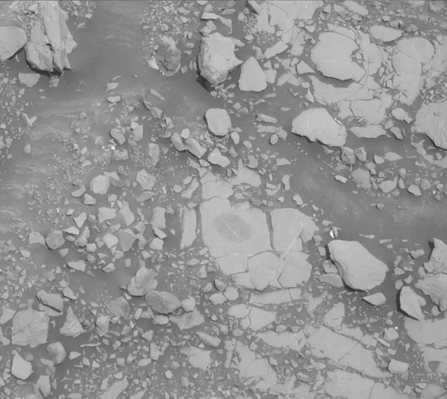 Sol 1819: Mast Camera (Mastcam)