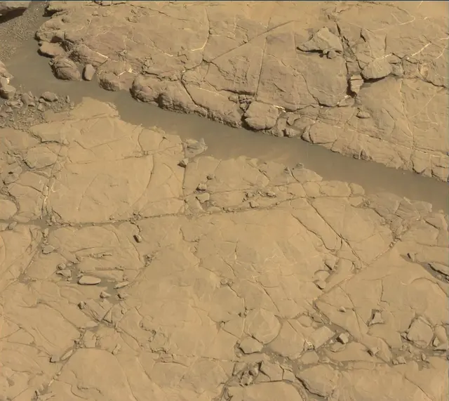 Sol 1819: Mast Camera (Mastcam)
