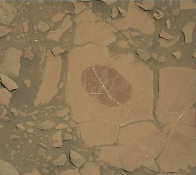 Sol 1819: Mast Camera (Mastcam)