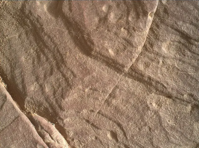 Sol 1819: Mars Hand Lens Imager (MAHLI)