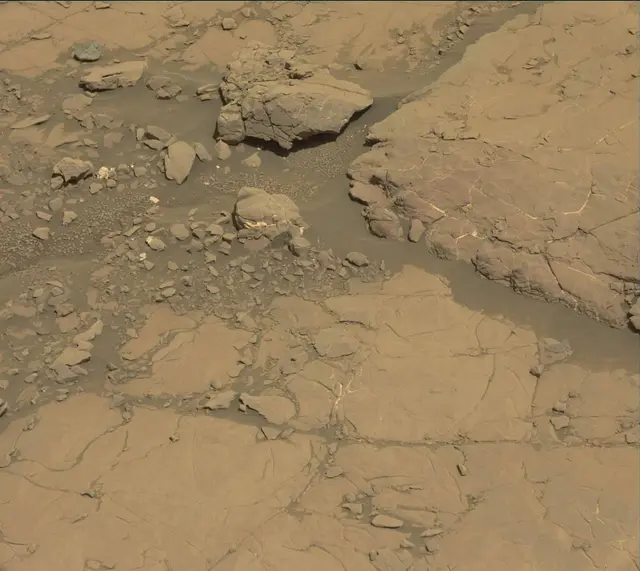 Sol 1821: Mast Camera (Mastcam)