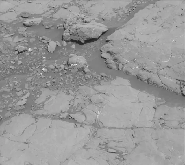 Sol 1821: Mast Camera (Mastcam)