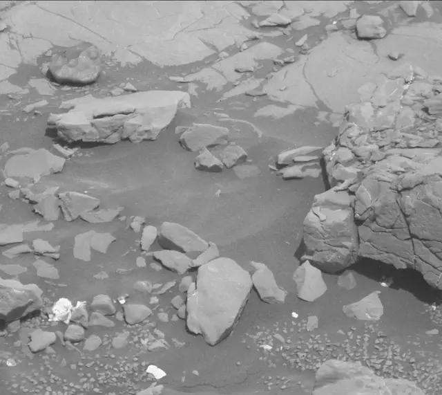 Sol 1821: Mast Camera (Mastcam)