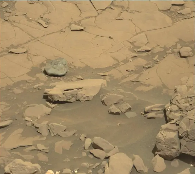 Sol 1821: Mast Camera (Mastcam)