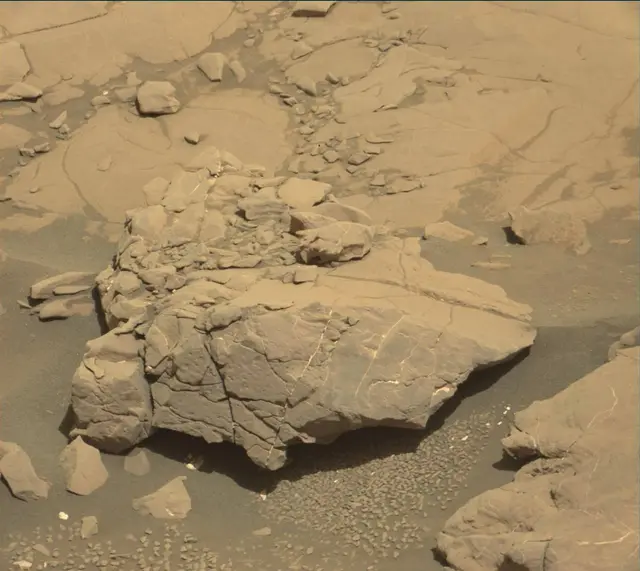 Sol 1821: Mast Camera (Mastcam)