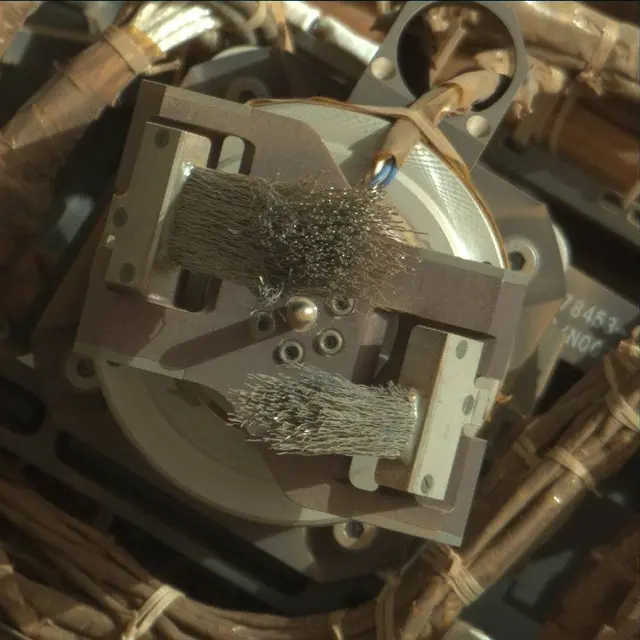 Sol 1821: Mast Camera (Mastcam)