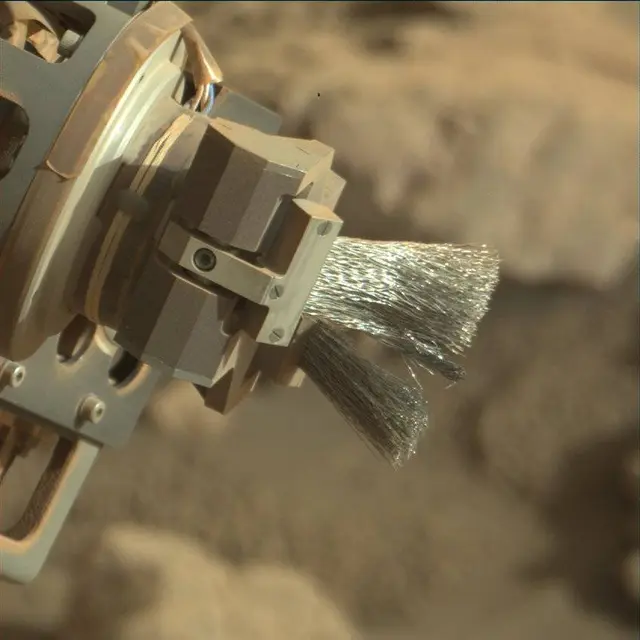 Sol 1821: Mast Camera (Mastcam)