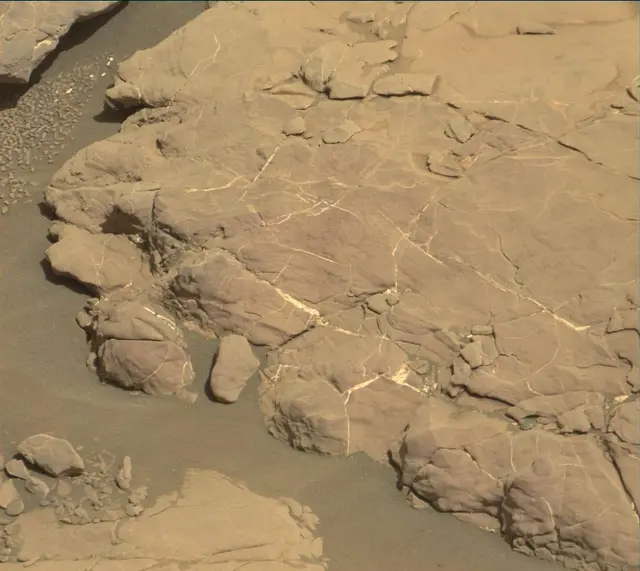 Sol 1822: Mast Camera (Mastcam)