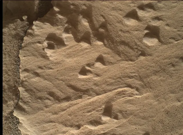 Sol 1824: Mars Hand Lens Imager (MAHLI)