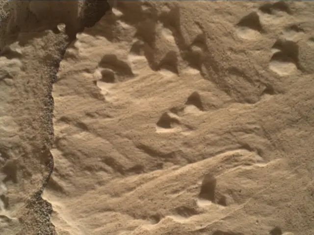 Sol 1824: Mars Hand Lens Imager (MAHLI)