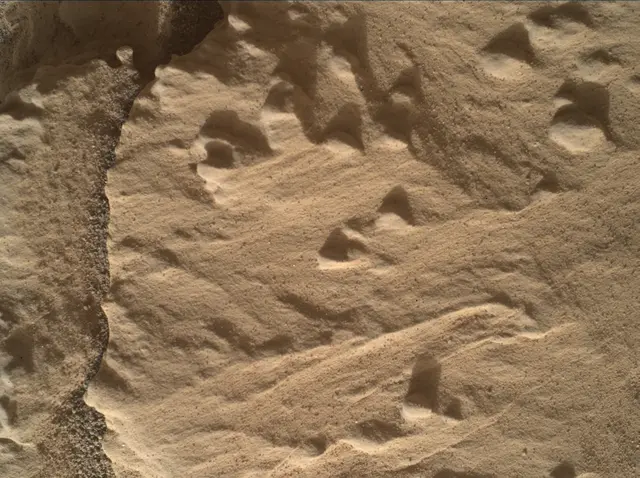 Sol 1824: Mars Hand Lens Imager (MAHLI)