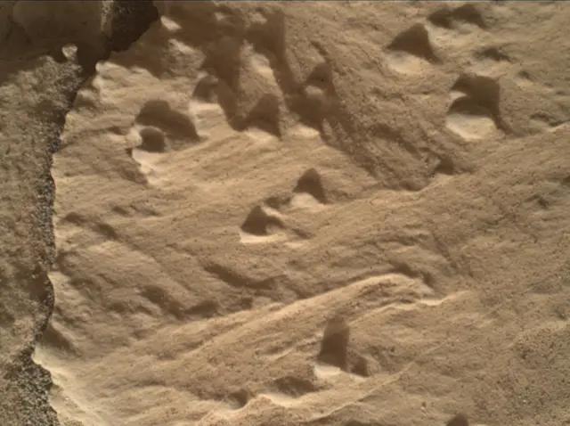 Sol 1824: Mars Hand Lens Imager (MAHLI)