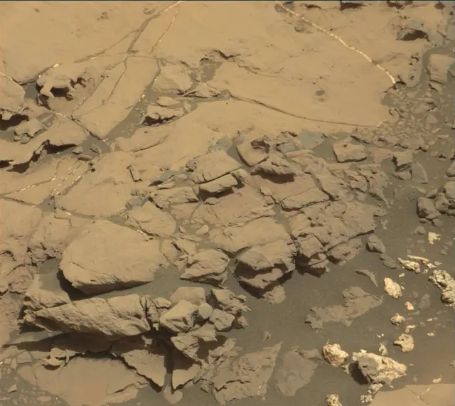Sol 1827: Mast Camera (Mastcam)
