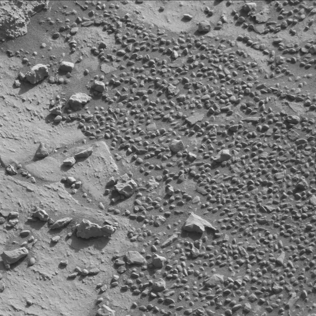 Sol 1827: Mast Camera (Mastcam)