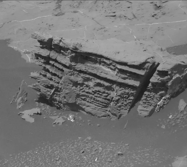 Sol 1828: Mast Camera (Mastcam)