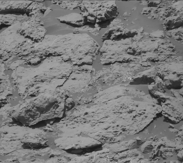 Sol 1829: Mast Camera (Mastcam)