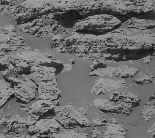 Sol 1829: Mast Camera (Mastcam)