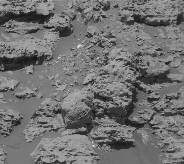 Sol 1829: Mast Camera (Mastcam)