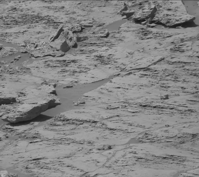 Sol 1830: Mast Camera (Mastcam)