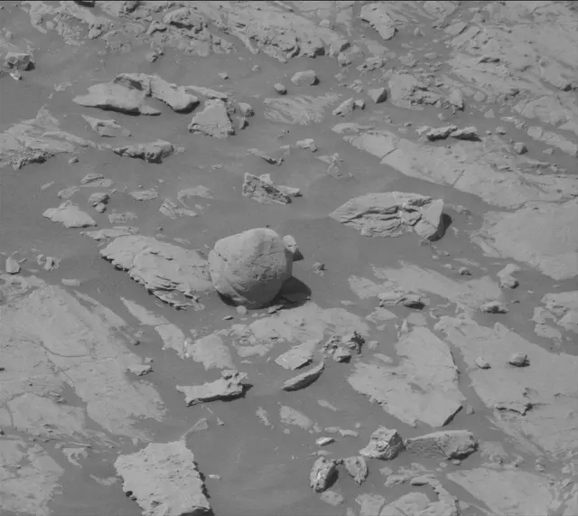 Sol 1831: Mast Camera (Mastcam)
