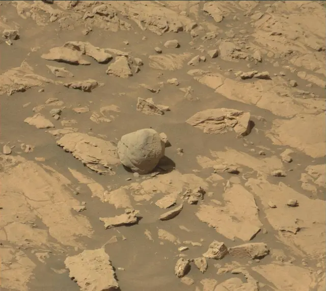 Sol 1831: Mast Camera (Mastcam)