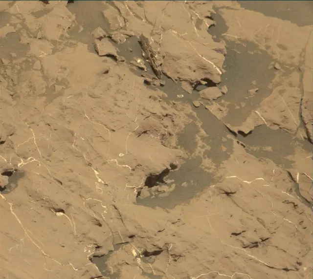Sol 1831: Mast Camera (Mastcam)