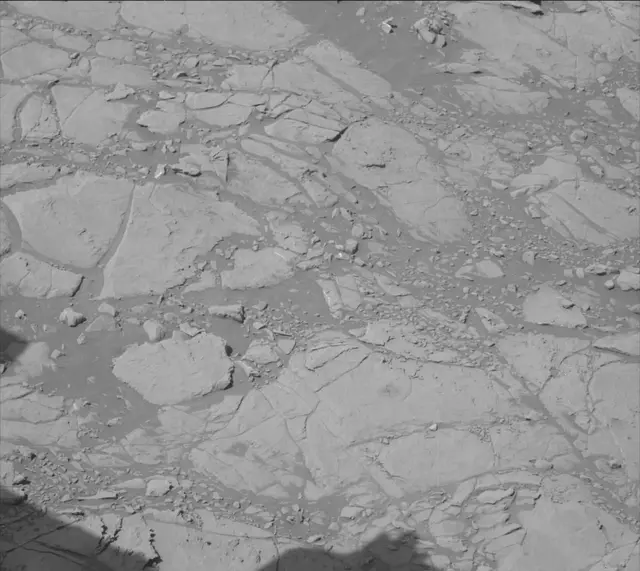 Sol 1833: Mast Camera (Mastcam)