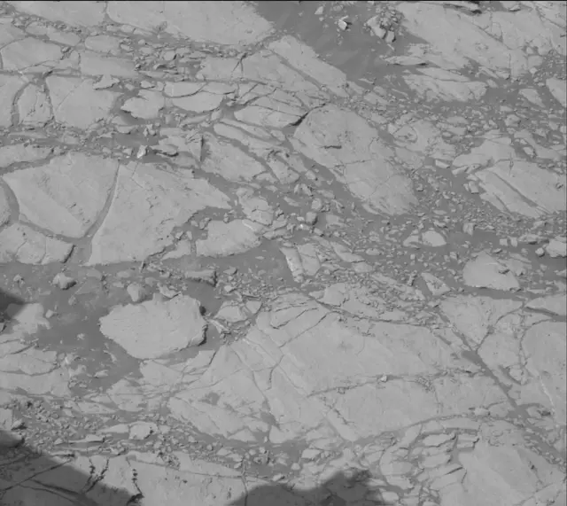 Sol 1833: Mast Camera (Mastcam)