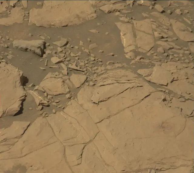 Sol 1833: Mast Camera (Mastcam)