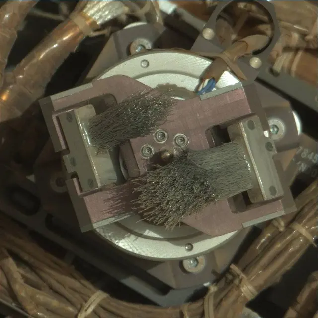 Sol 1836: Mast Camera (Mastcam)