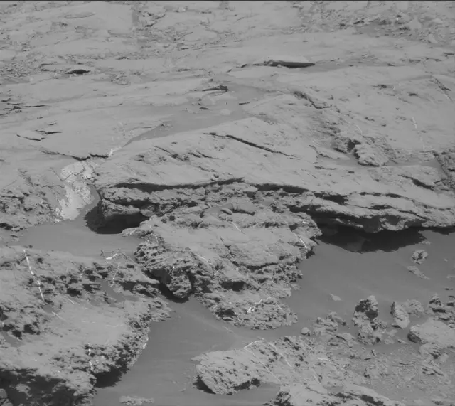 Sol 1836: Mast Camera (Mastcam)