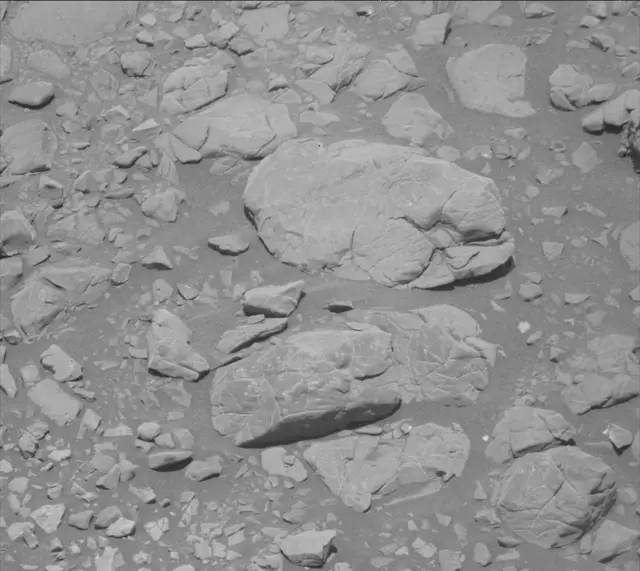 Sol 1850: Mast Camera (Mastcam)