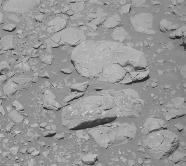 Sol 1850: Mast Camera (Mastcam)