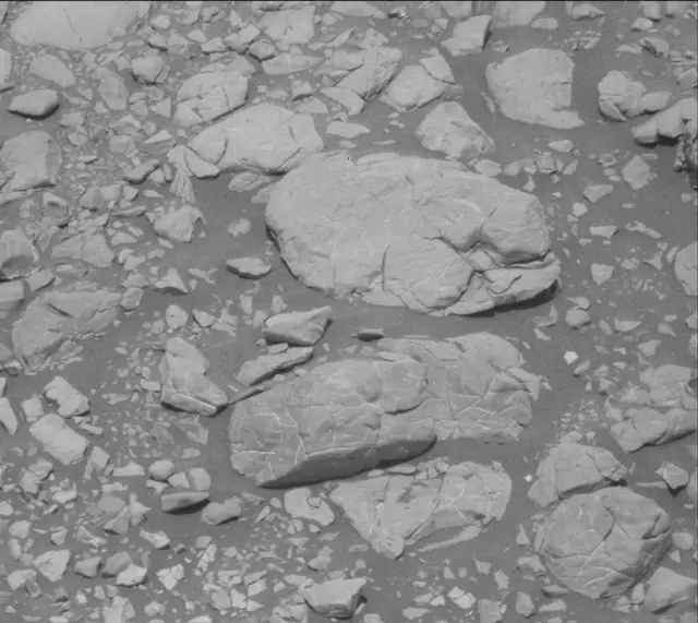 Sol 1850: Mast Camera (Mastcam)